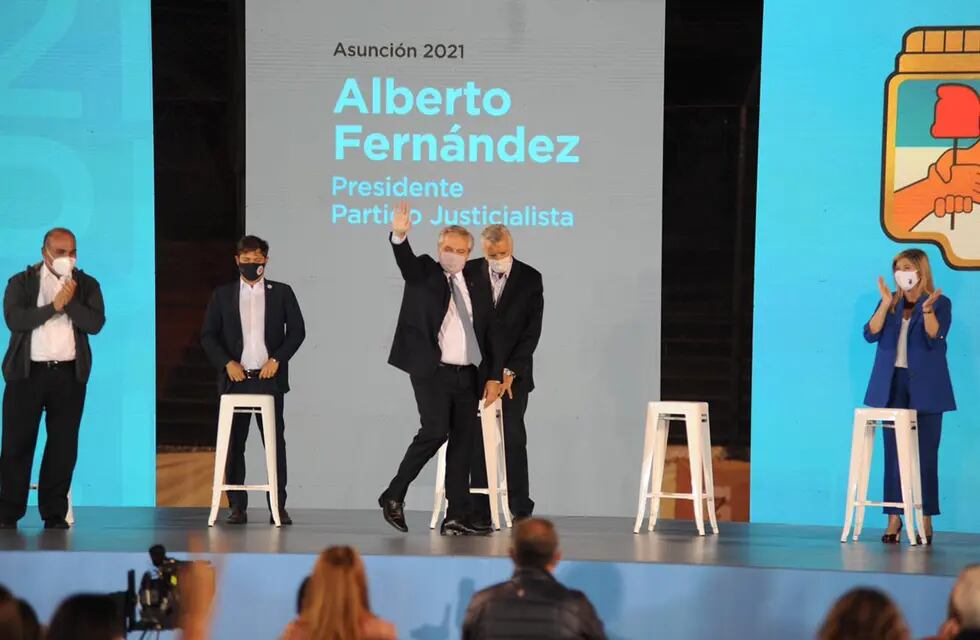 Alberto Fernández asume la presidencia de PJ (Foto: Clarín)
