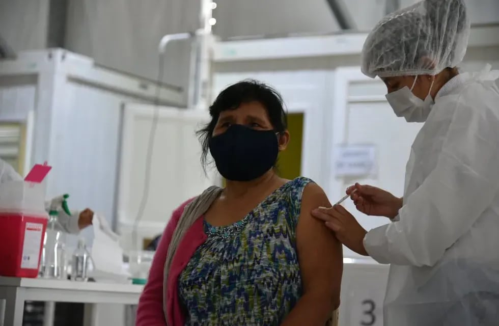 El próximo lunes en Jujuy se comenzará a aplicar terceras dosis de vacunas contra el coronavirus.