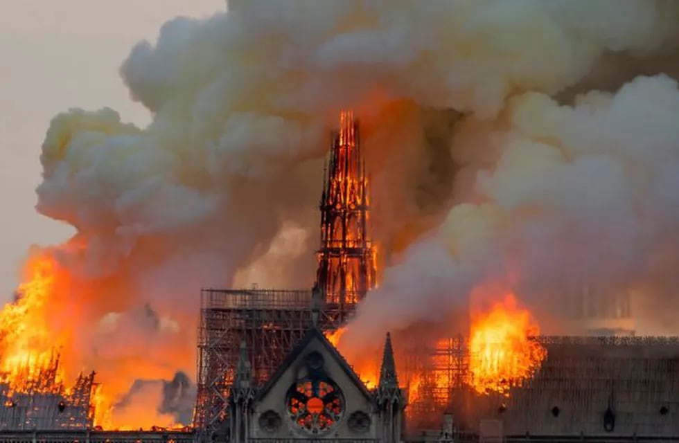 Notre Dame en llamas (AFP)