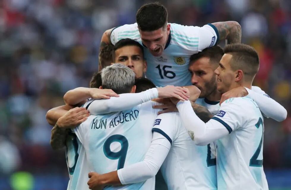 Soccer Football - Copa America Brazil 2019 - Third Place Play Off - Argentina v Chile - Arena Corinthians, Sao Paulo, Brazil - July 6, 2019   Argentina's Sergio Aguero celebrates scoring their first goal with team mates    REUTERS/Amanda Perobelli