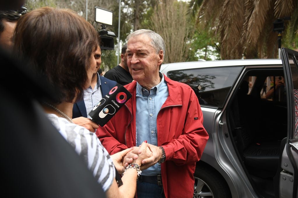 Votó Juan Shiaretti en Córdoba.