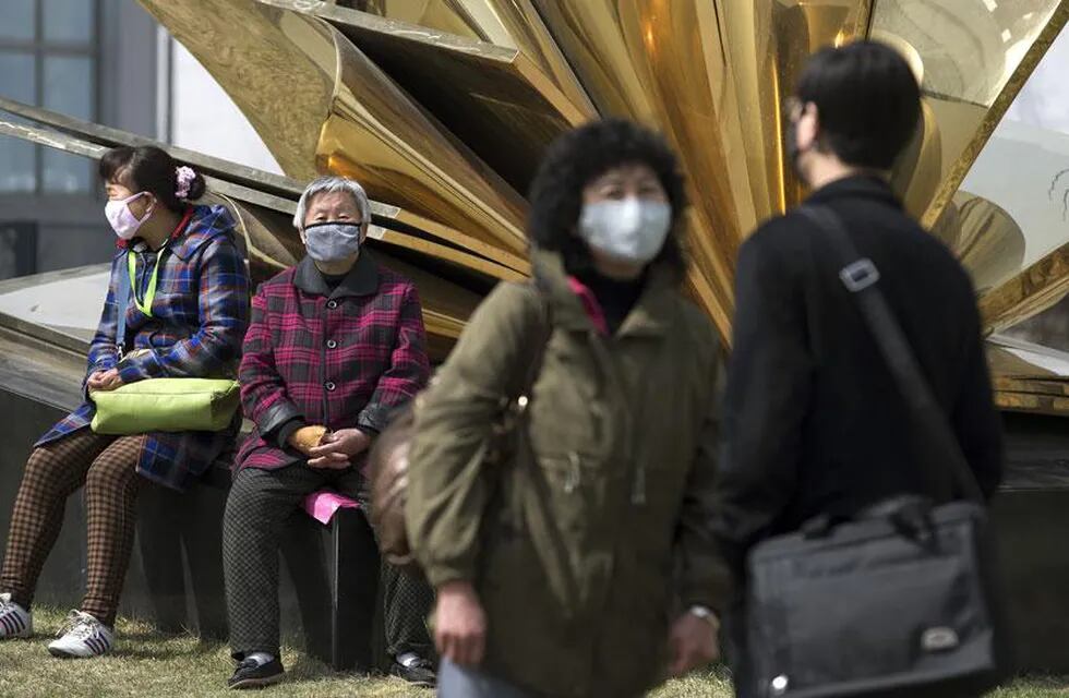 China confirmó el primer contagio humano de gripe aviar H10N3 en el mundo. Foto: AP.