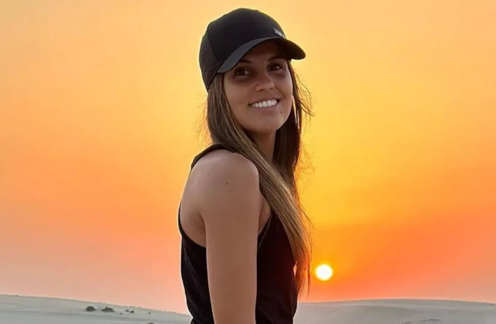 Emilia Ferrero, la novia de Julián Álvarez, lo alienta desde Qatar.