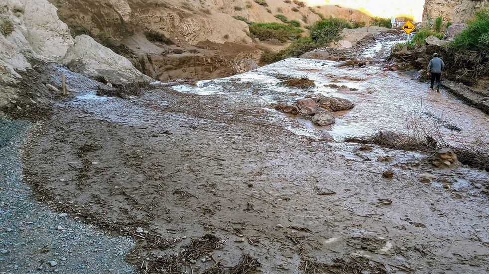 Un inesperado alud destruyó el ingreso al Parque Nacional El Leoncito y cerca de una veintena de turistas se encuentran aislados. Gentileza
