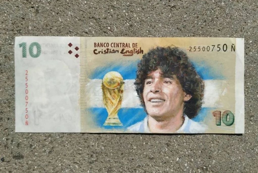 Cristian English es el comodorense que realizó un billete con la cara de Diego Maradona.