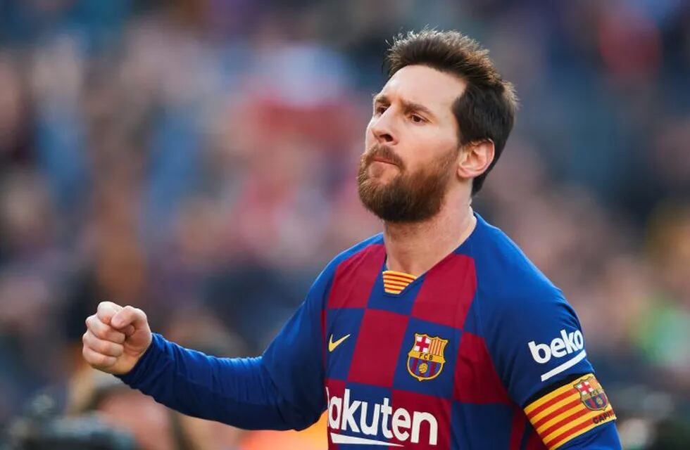 delantero argentino Lionel Messi del Barcelona celebra el segundo de sus goles en el partido ante el Eibar, (Foto:EFE/Alejandro García)