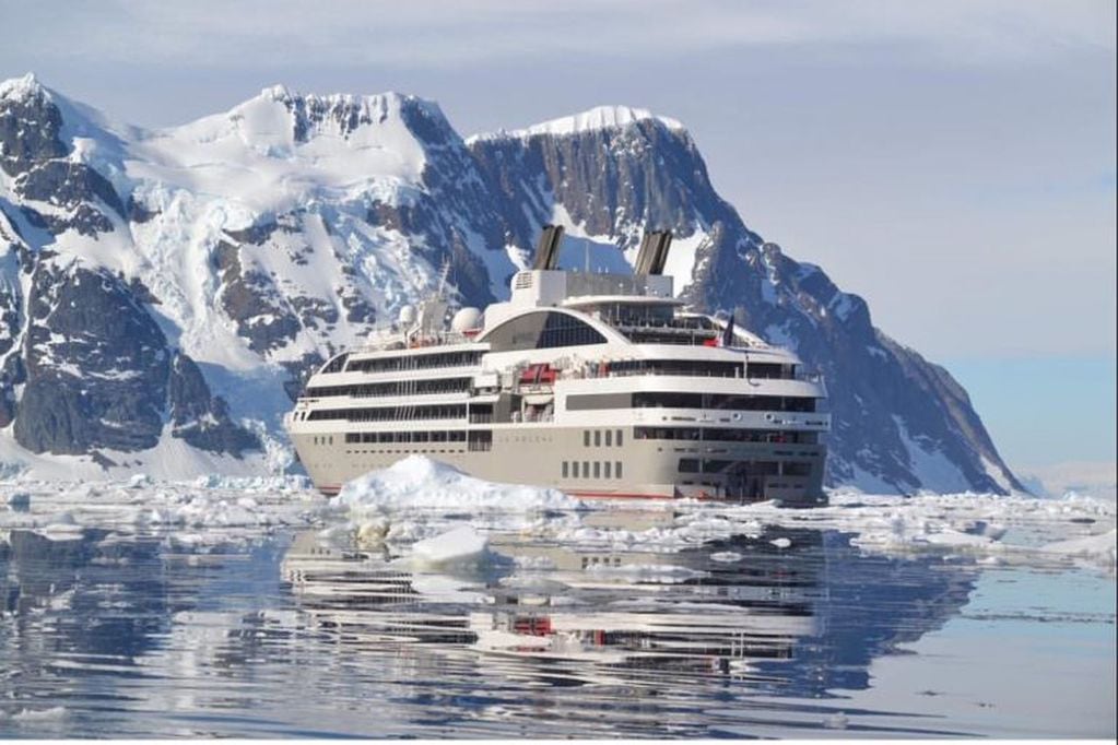 Cruceros en Antártida.
