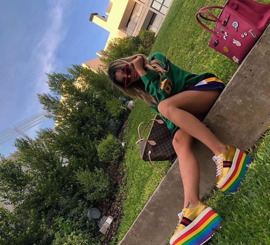 Charlotte Caniggia, fan de las carteras y los zapatos. (Instagram)
