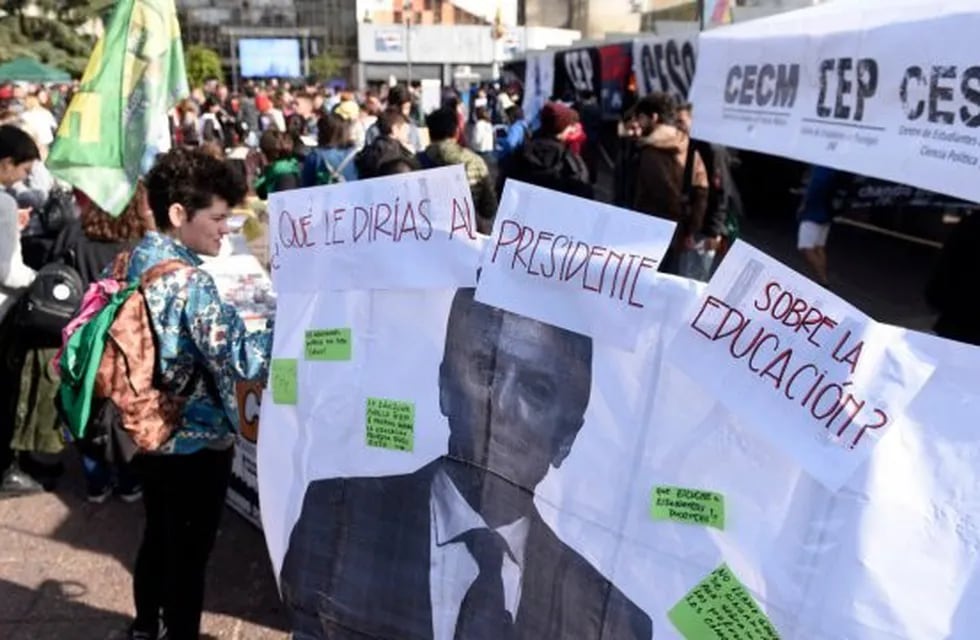 Universitarios se preparan para marchar hacia Buenos Aires el 30 de agosto.