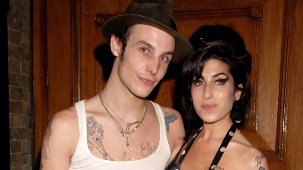 Amy Winehouse y Blake Fielder-Civil, una de las relaciones más tormentosas en la vida de la cantante.