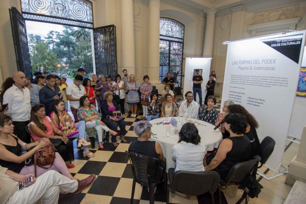 En el hall de acceso a Casa de Gobierno se realizó el 19° Encuentro de los Ciclos Culturales del Ministerio de Cultura y Turismo.