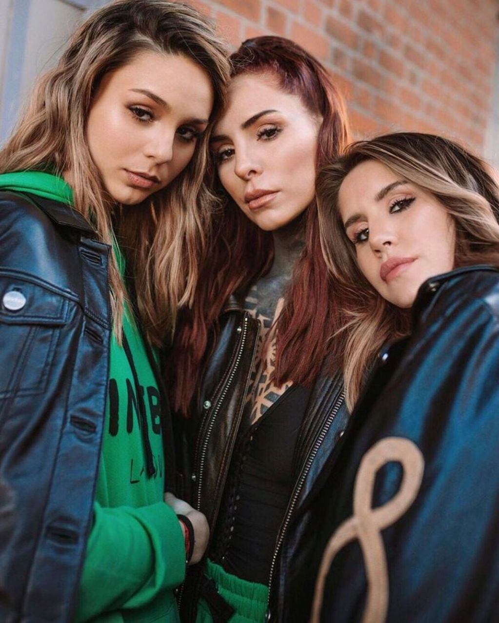 Juanita, Cande y Mica Tinelli posan para la marca de indumentaria Ginebra (Foto: Instagram/ @micatinelli)