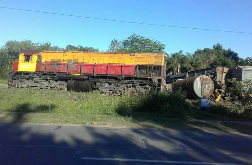 El tren quedó detenido a la altura de Monte Vera. (@nanoan)