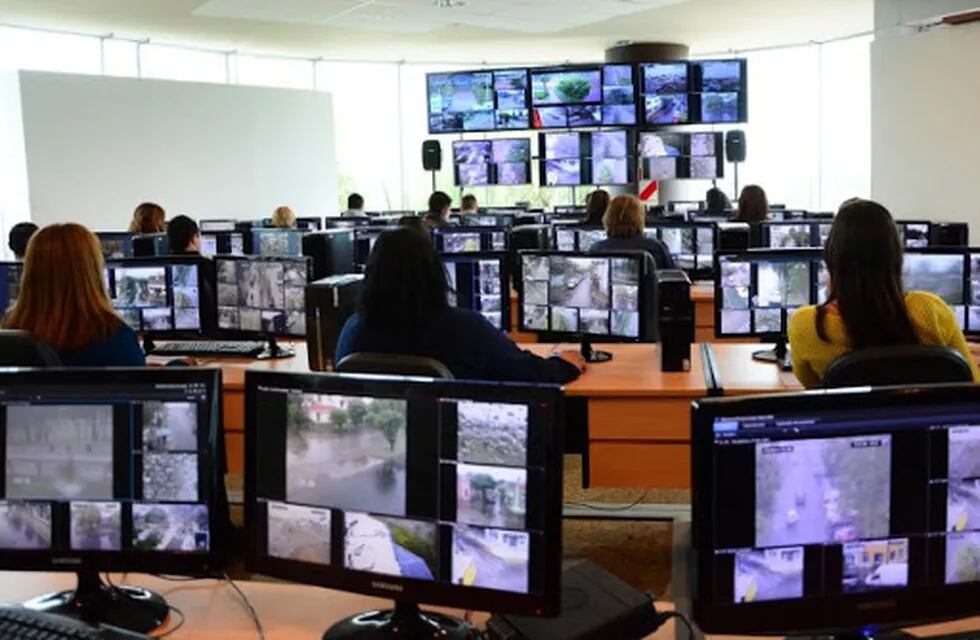 Centro de Monitoreo de Cámaras de Seguridad, Seguimiento Vehicular y Emergencias 911 en San Luis
