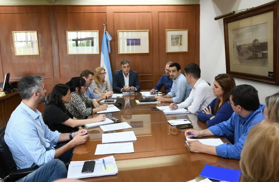 El Intendente Luis Castellano recibió a los concejales y charlaron por la obra del Brigadier López con el Fiscal Daniel Fruttero. (Prensa Municipalidad)