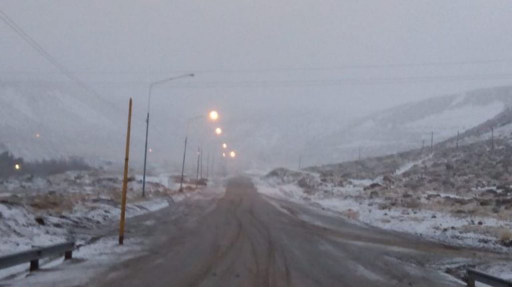 El camino del Centenario cubierto de neblina (Foto ilustrativa)