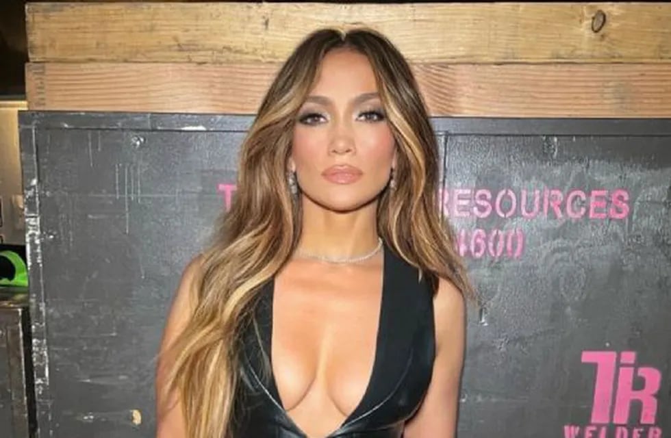Jennifer Lopez la rompió en una sesión de fotos.