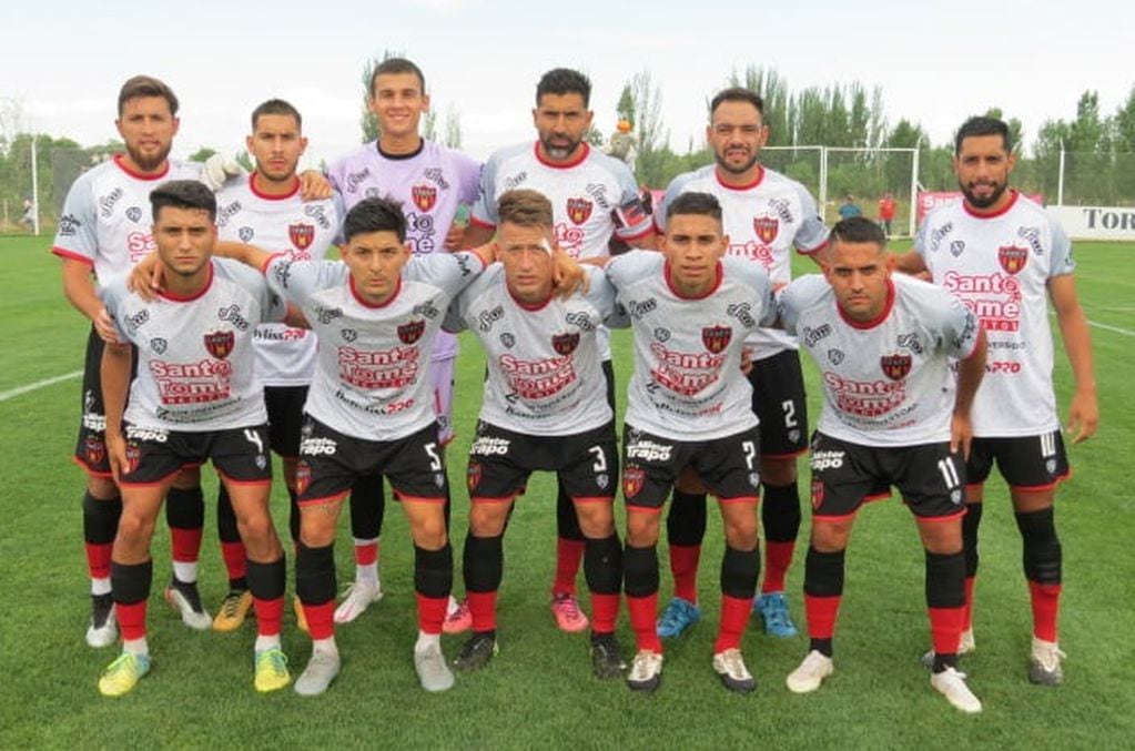Fadep igualó 1-1 con Independiente Calle Larga de San Rafael, en el torneo Regional, Zona Cuyo.