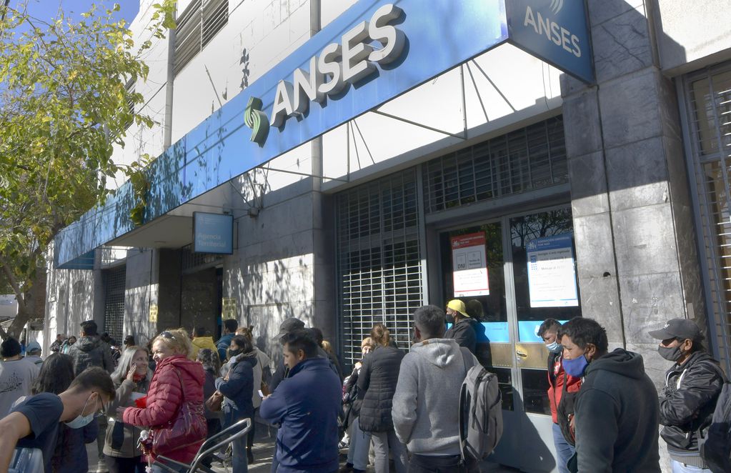 Ya se encuentra disponible el cronograma de pagos completo de la ANSES para junio de 2022.