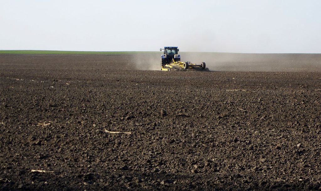 Frente a la peor sequía en 30 años en la Argentina y su impacto en la soja, las malas condiciones climáticas perfilan una caída del 17 %del los dólares del agro