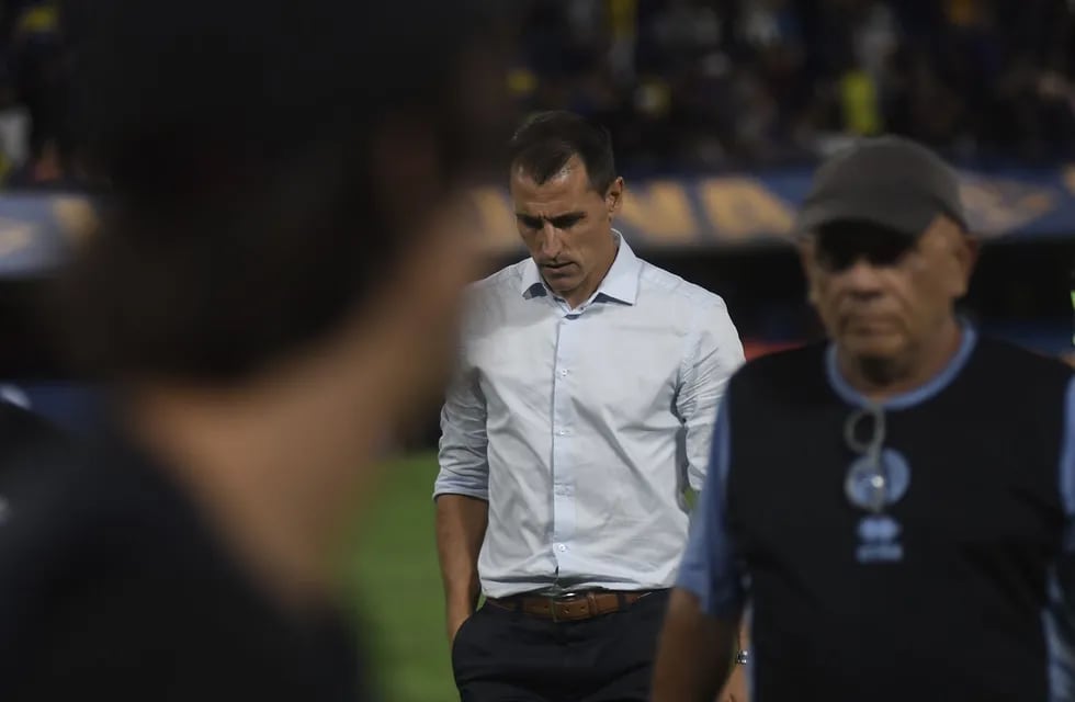 "Hubiera sido justo habernos llevado algo de acá", opinó Guillermo Farré sobre la derrota de Belgrano en la Bombonera (Federico López Claro / La Voz).