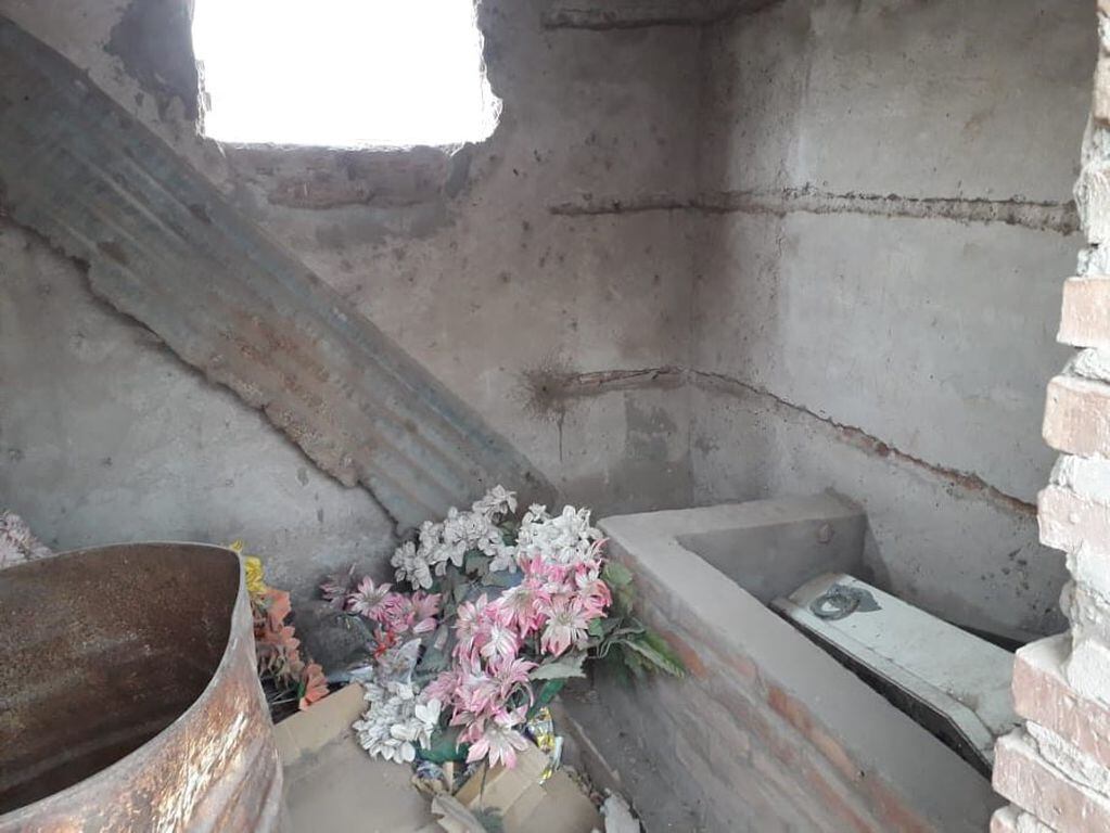 Una mujer denunció el hecho y pidió más seguridad en el cementerio local de Salta.