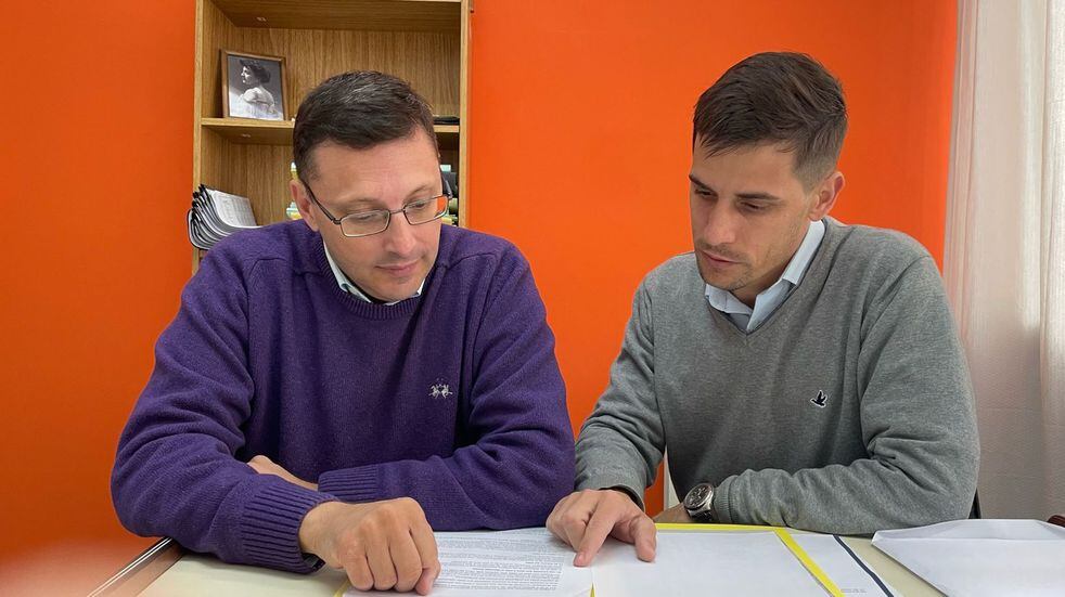 Lisandro Mársico y Leonardo  Viotti, los concejales autores del proyecto.