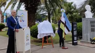 María Juana cumplió 140 años y presentó su bandera comunal