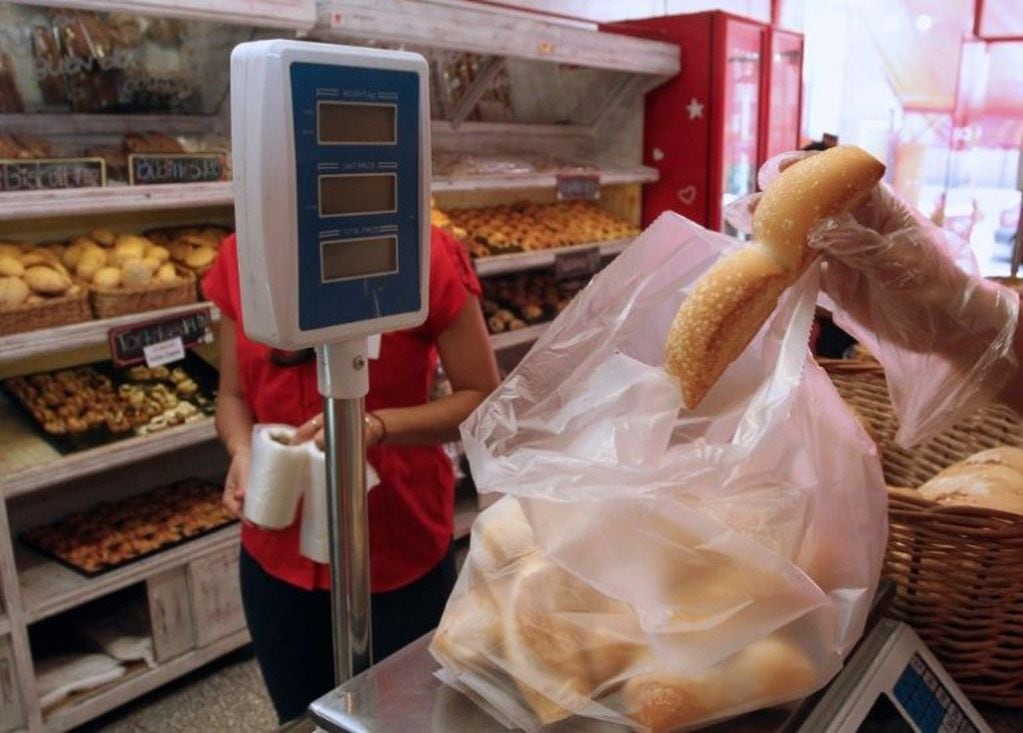 Anticipan un nuevo aumento del pan en Mendoza.