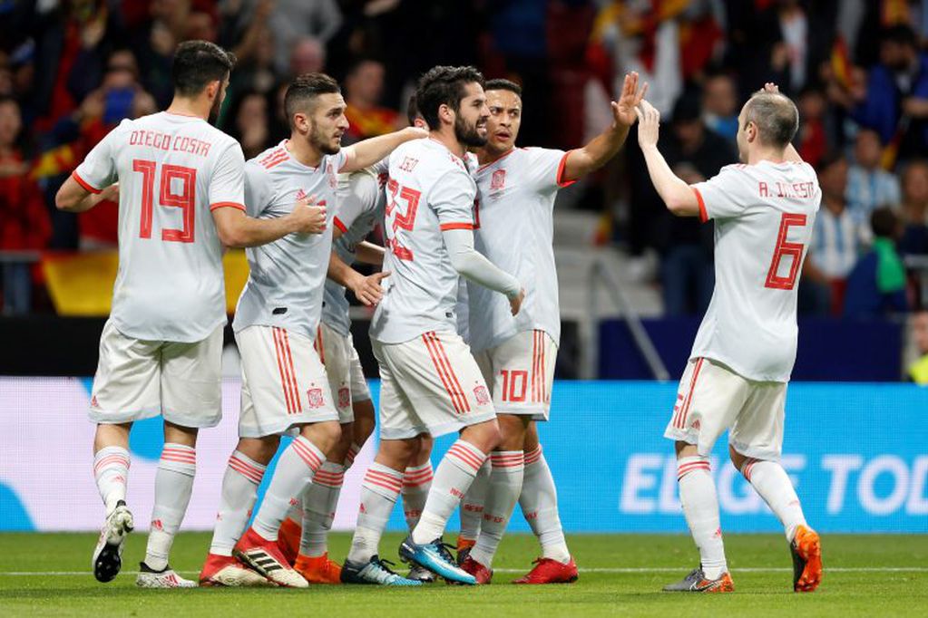 Todo España celebra el gol de Isco.
