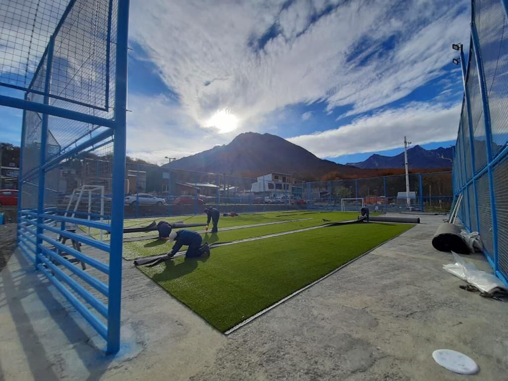 La obra se llevó adelante con financiamiento del programa nacional Argentina Hace I, fue proyectada para sumar un espacio recreativo y deportivo abierto en el barrio.