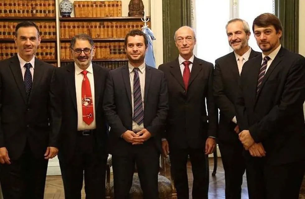 Intendente Jorge y representantes de la municipalidad capitalina y de FOCALAE