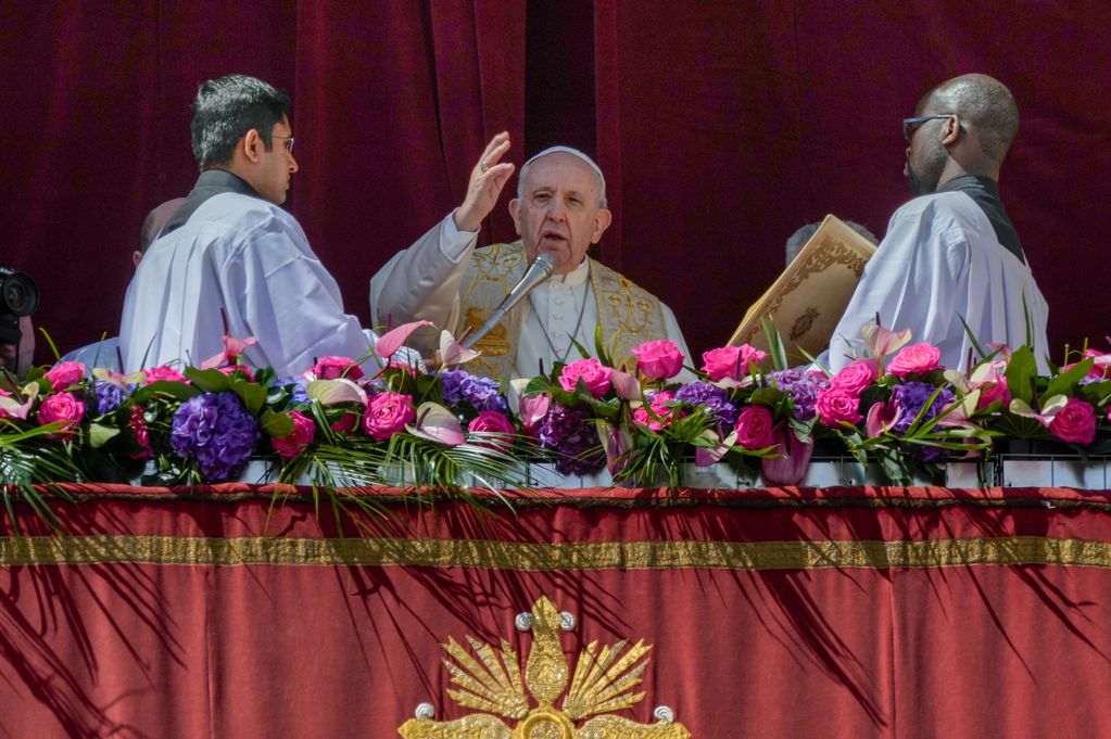 Jorge Bergoglio padece un dolor intenso en su rodilla derecha desde hace más de un año. 