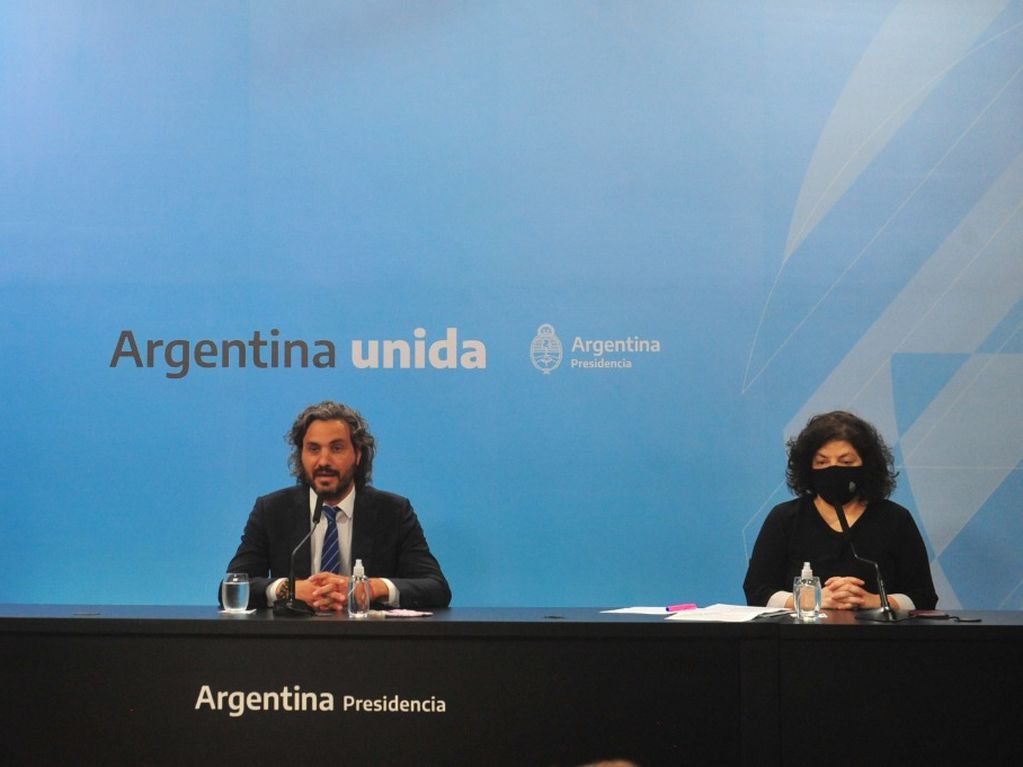 El jefe de Gabinete, Santiago Cafiero, y la ministra de Salud, Carla Vizzotti.