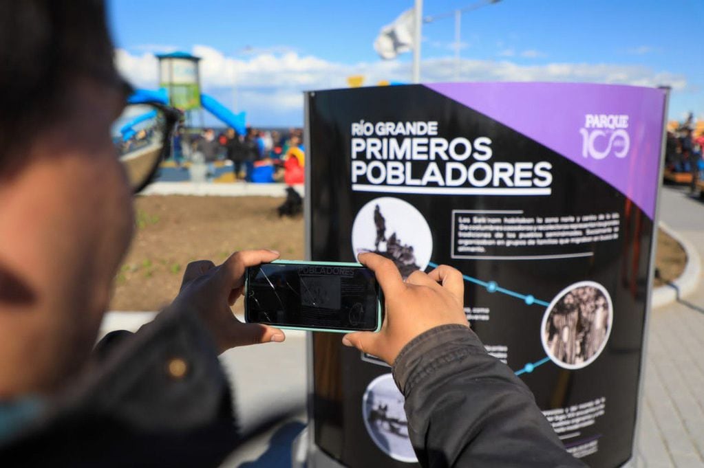 La aplicación para dispositivos móviles ampliará la información de las infografías dispuestas en el parque.