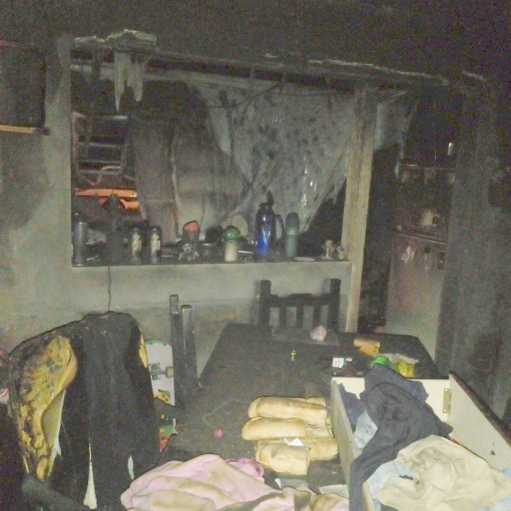 Daños totales en una vivienda tras un incendio