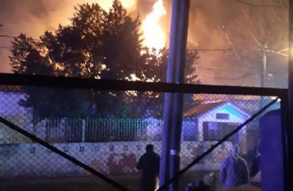 Incendio en escuela de Burzaco.