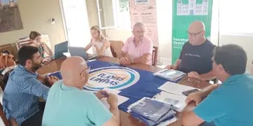24 Horas de la Corvina Negra 2023: operativo de limpieza de playas en conjunto entre la Municipalidad de Tres Arroyos y el Club Cazadores