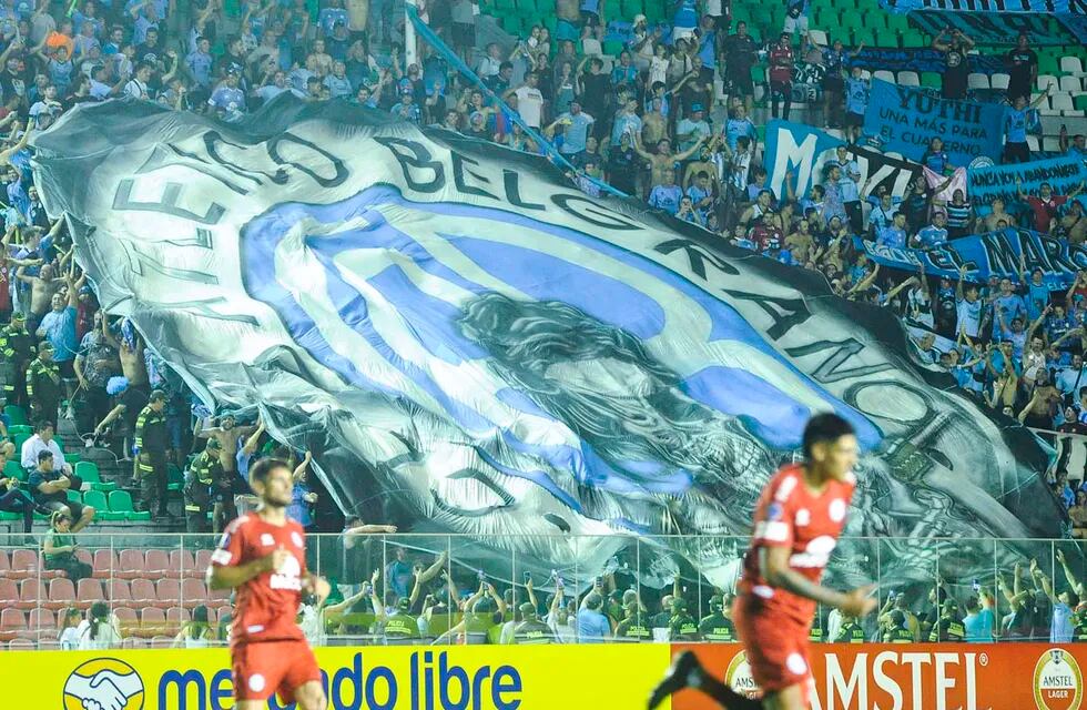 Real Tomayapo vs. Belgrano en Bolivia (Fotobaires)