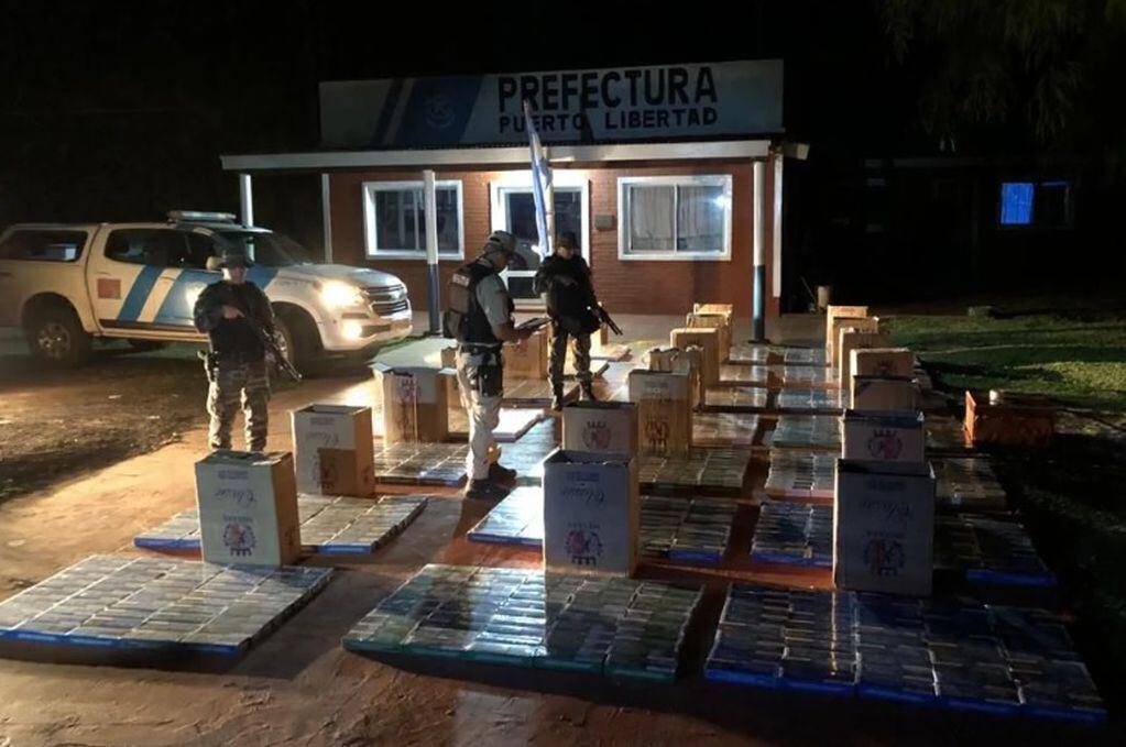 Incautan cigarrillos de contrabando en Wanda y Puerto Iguazú.