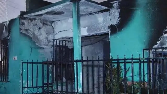 Posadas: una familia quedó con lo puesto tras el incendio de su vivienda