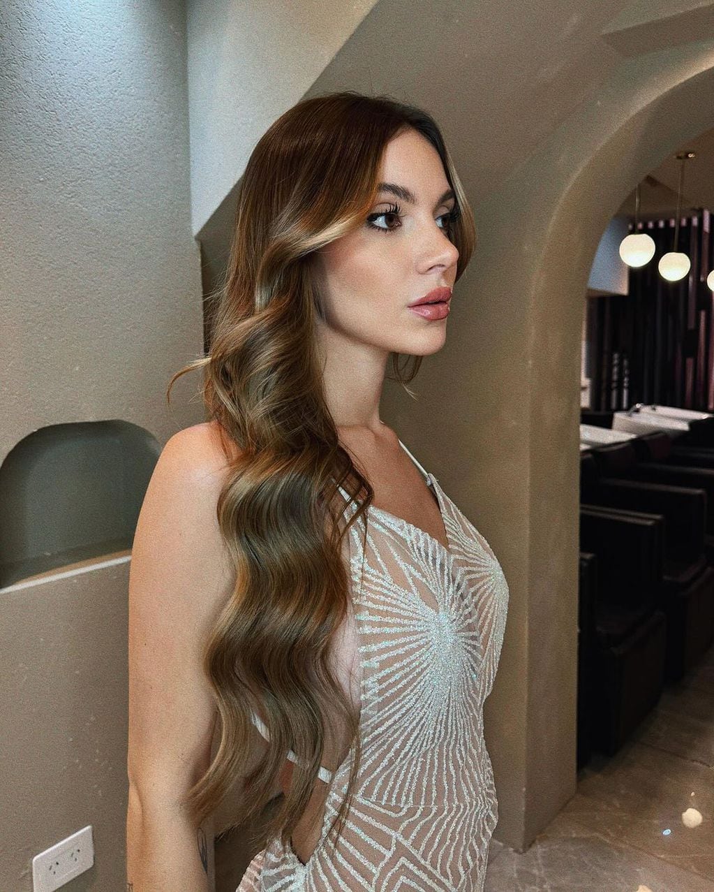 Sasha Ferro paralizó Instagram posando con un vestido con brillos y transparencias