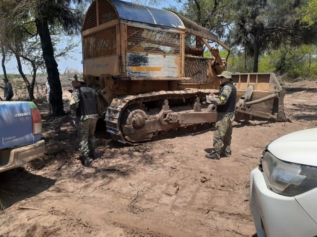 Desmonte ilegal en Chaco: descubrieron topadoras que arrasaron con 750 hectáreas en Los Frentones