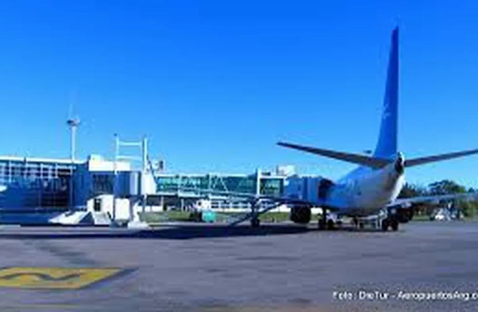 Dos aviones aterrizaron de emergencia en el aeropuerto de Bahía
