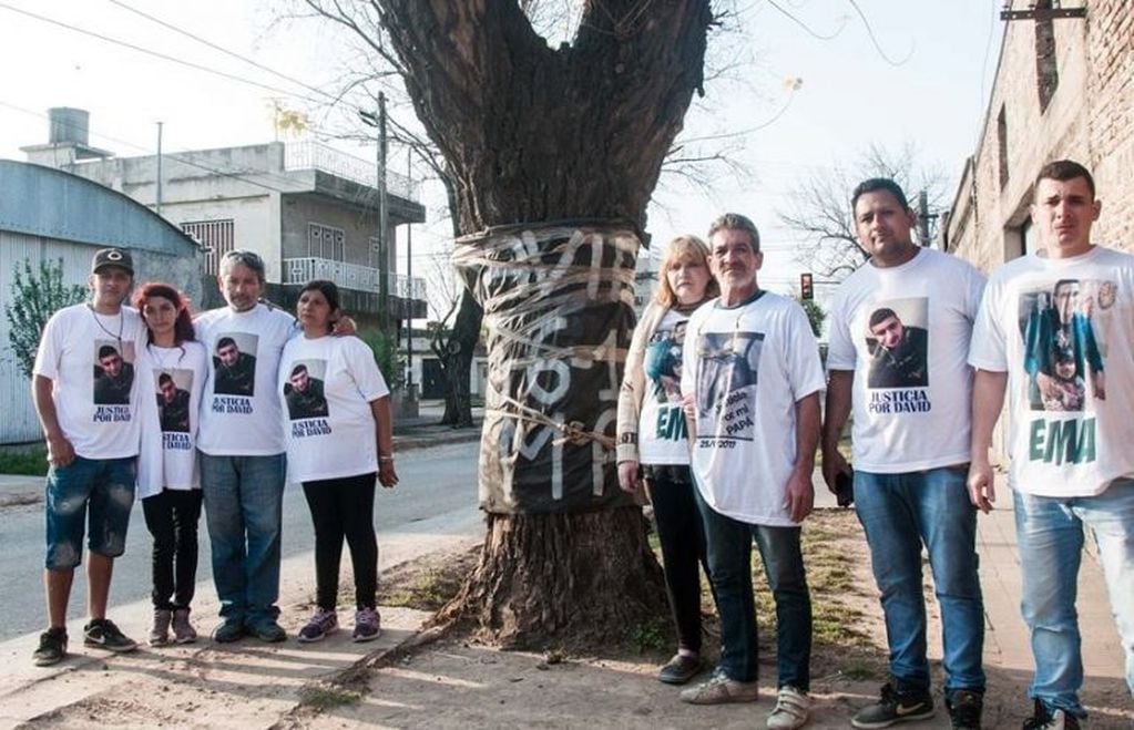 Familiares y amigos de David Campos y Emanuel Medina reclaman justicia. (El Pulso)