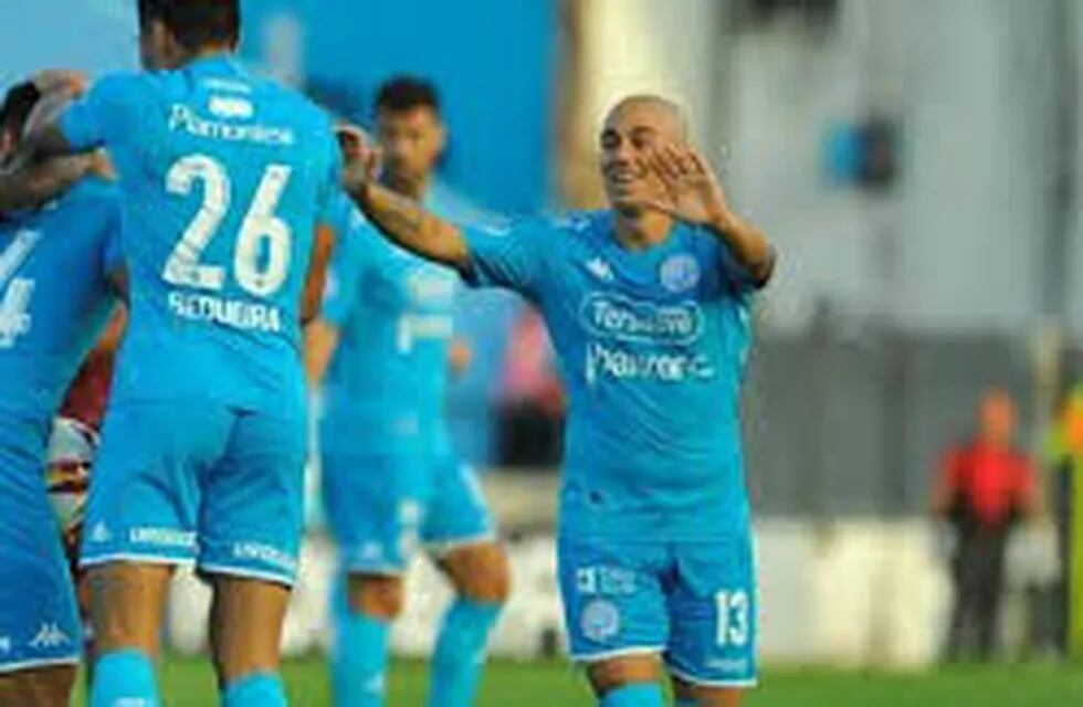 El lateral uruguayo llegó con Belgrano en Primera, y vuelve a la Superliga.