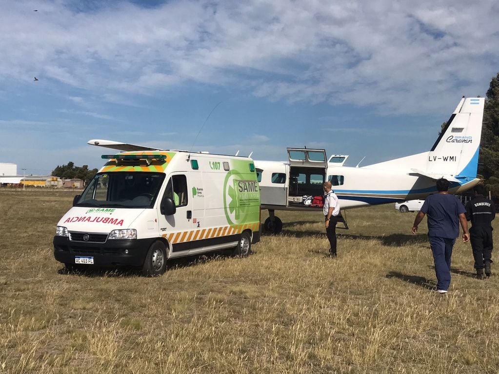 Trasladan en un avión sanitario a una de las jóvenes accidentadas esta mañana en la ruta 73