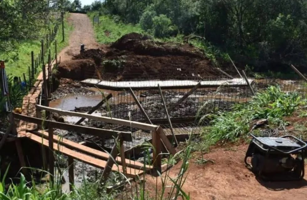 Construyen un puente sobre el arroyo Mbiguá en el barrio San Miguel de San Pedro