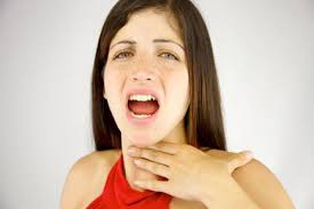 Recomendaciones para evitar lesiones y dolencias en la garganta por mal uso de la voz.
