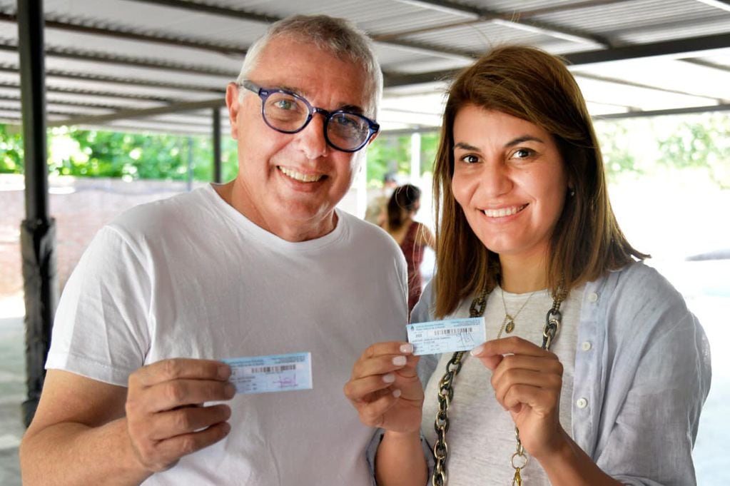 Elecciones en el conurbano: a Julio Zamora no le sirvió poner a su esposa Gisela al frente de la lista de concejales.